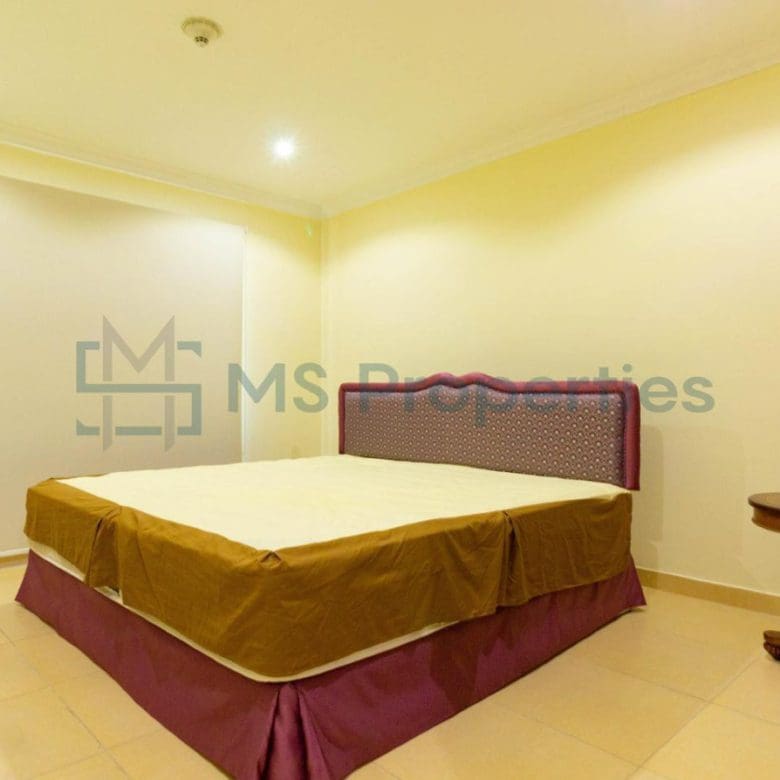 Experience Pearl Living 3B+Maid with Stunning View