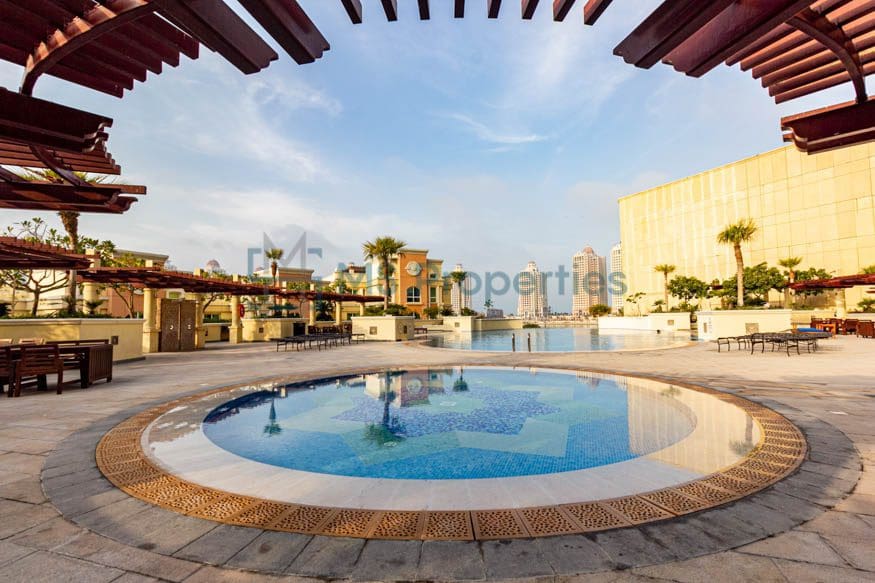 Lovely 1BHK Apartment With Marina View Balcony