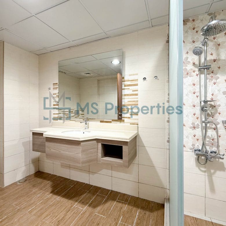 Luxury 1BHK Flat with Amazing View +Bills Included