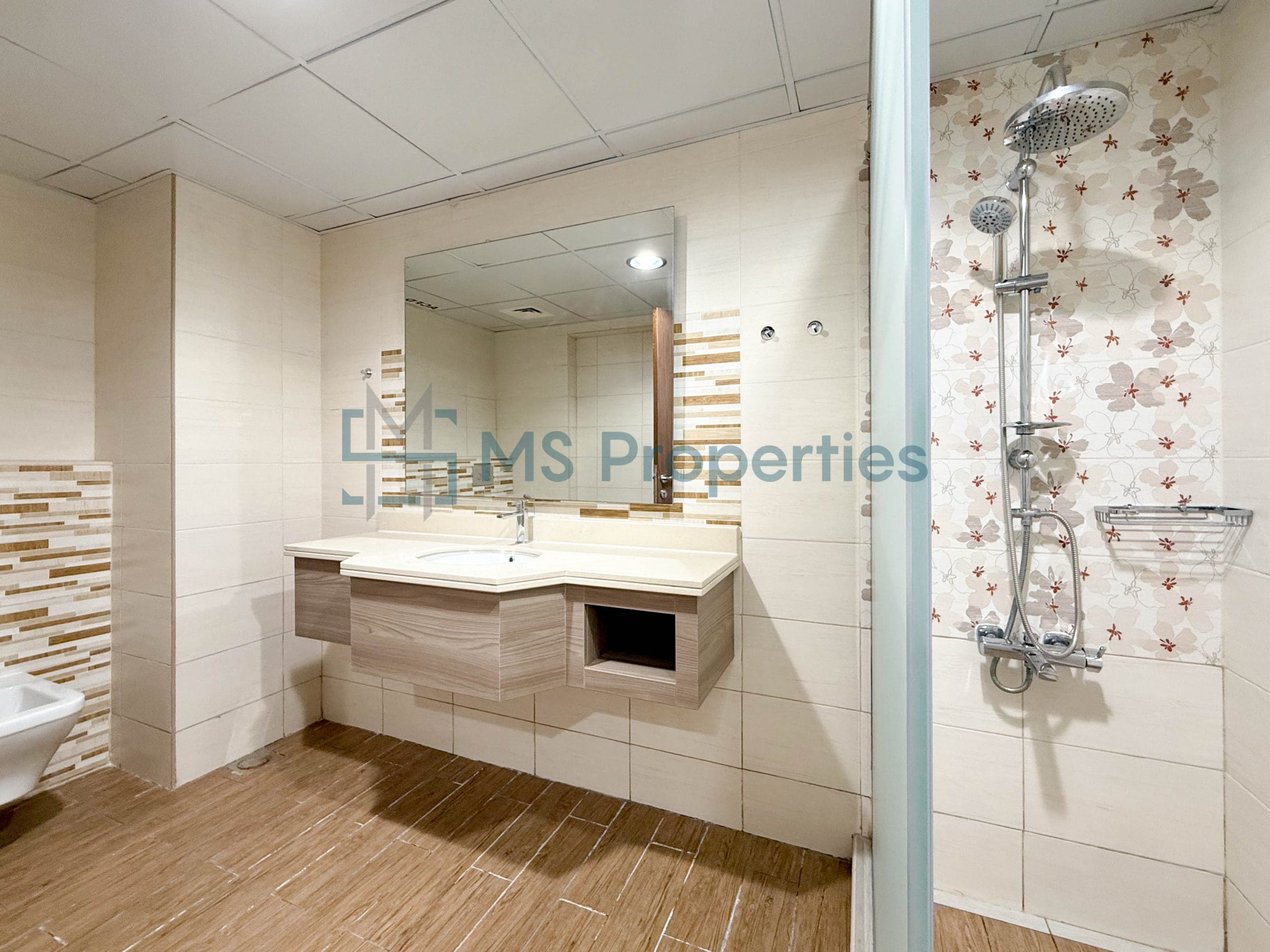 Luxury 1BHK Flat with Amazing View +Bills Included