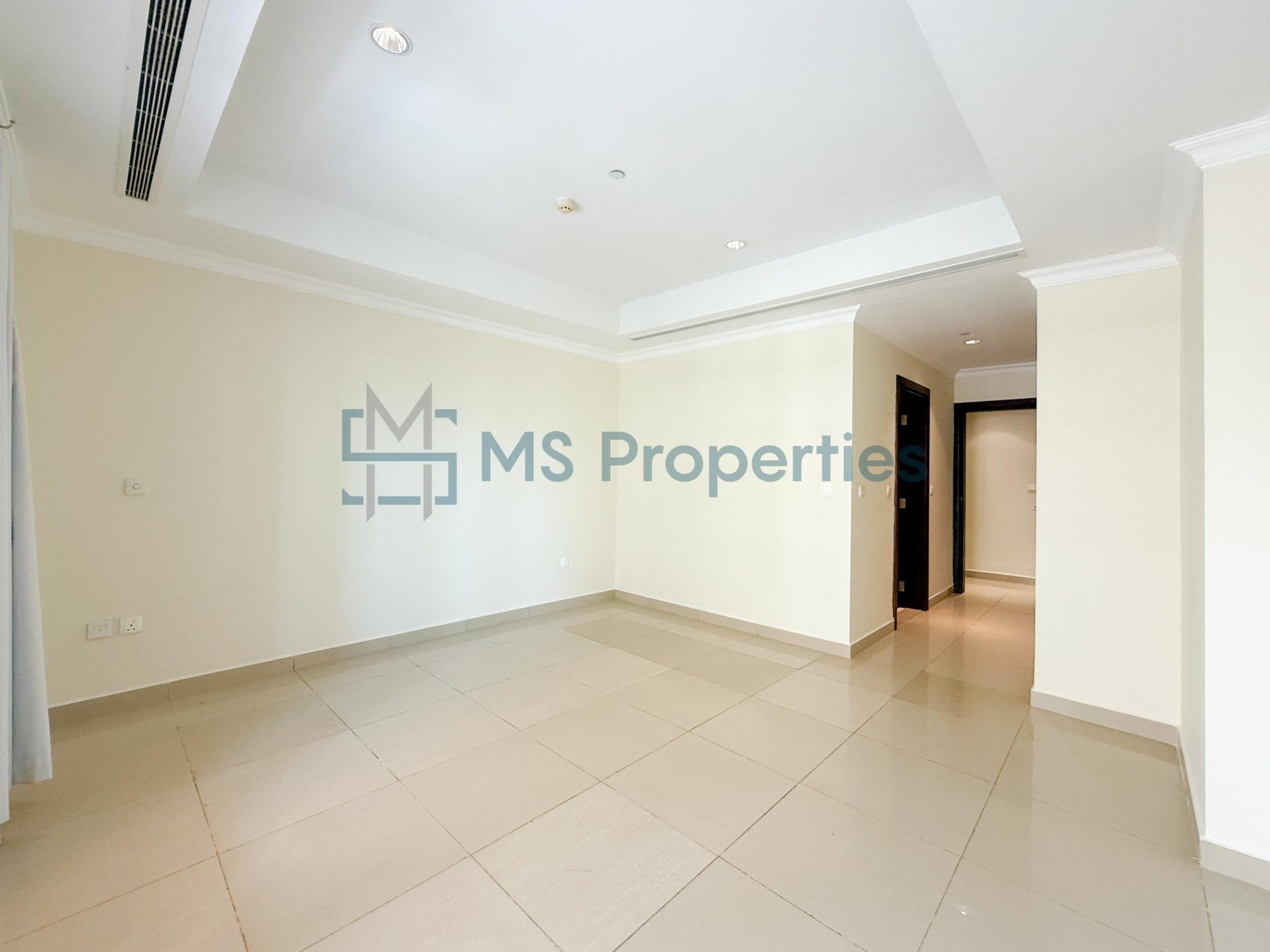 Perfect Space 1BR+Office Apartment with Balcony