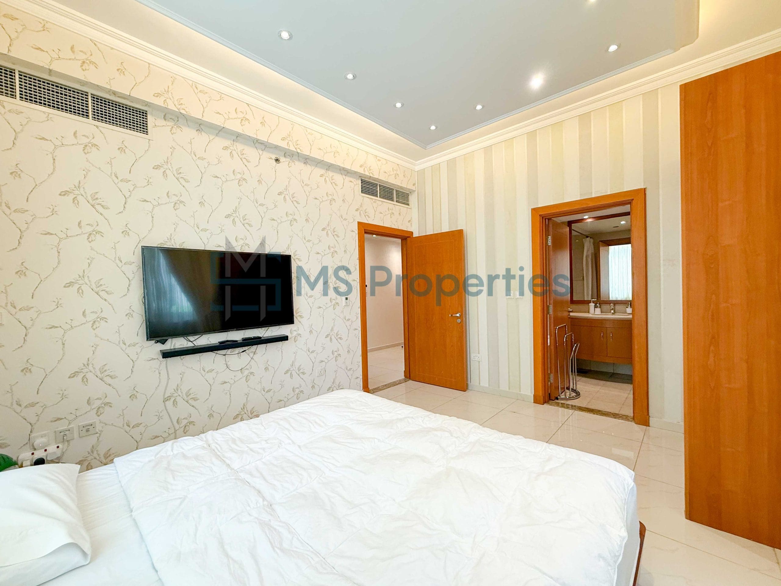 Full Sea View Balcony | Captivating 1BR Townhouse