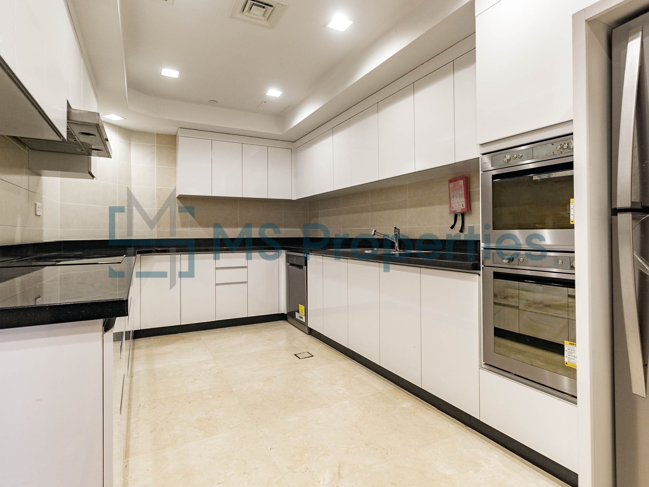Luxurious 3BR+Maid Apartment with Amazing Balcony