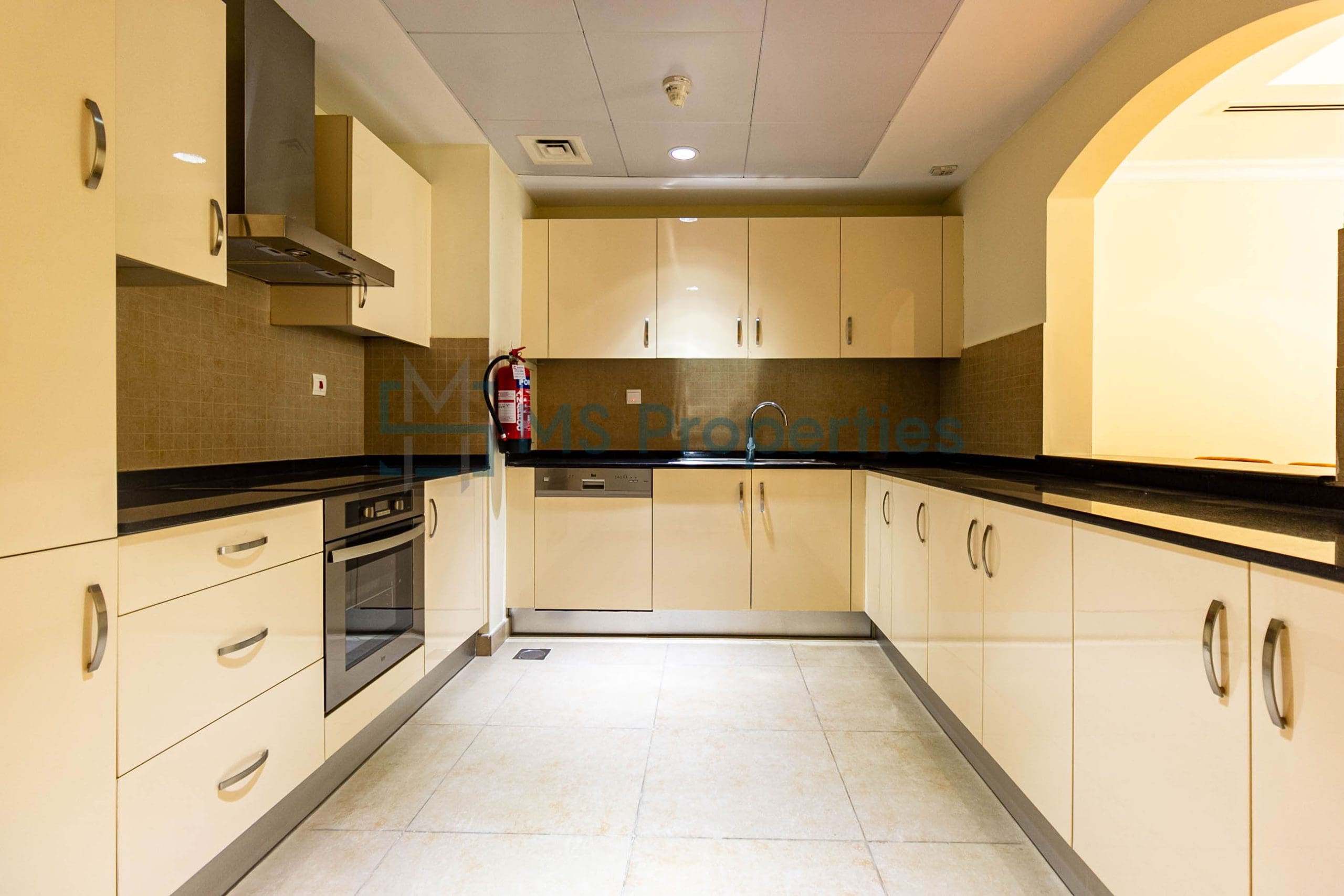 Large Layout 1BR Apartment with View Balcony