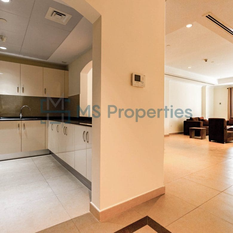 Large Layout 1BR Apartment with View Balcony