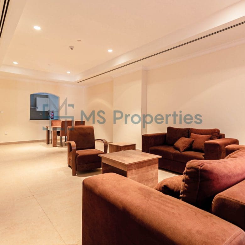 Large Layout 1BR Apartment with View Balcony