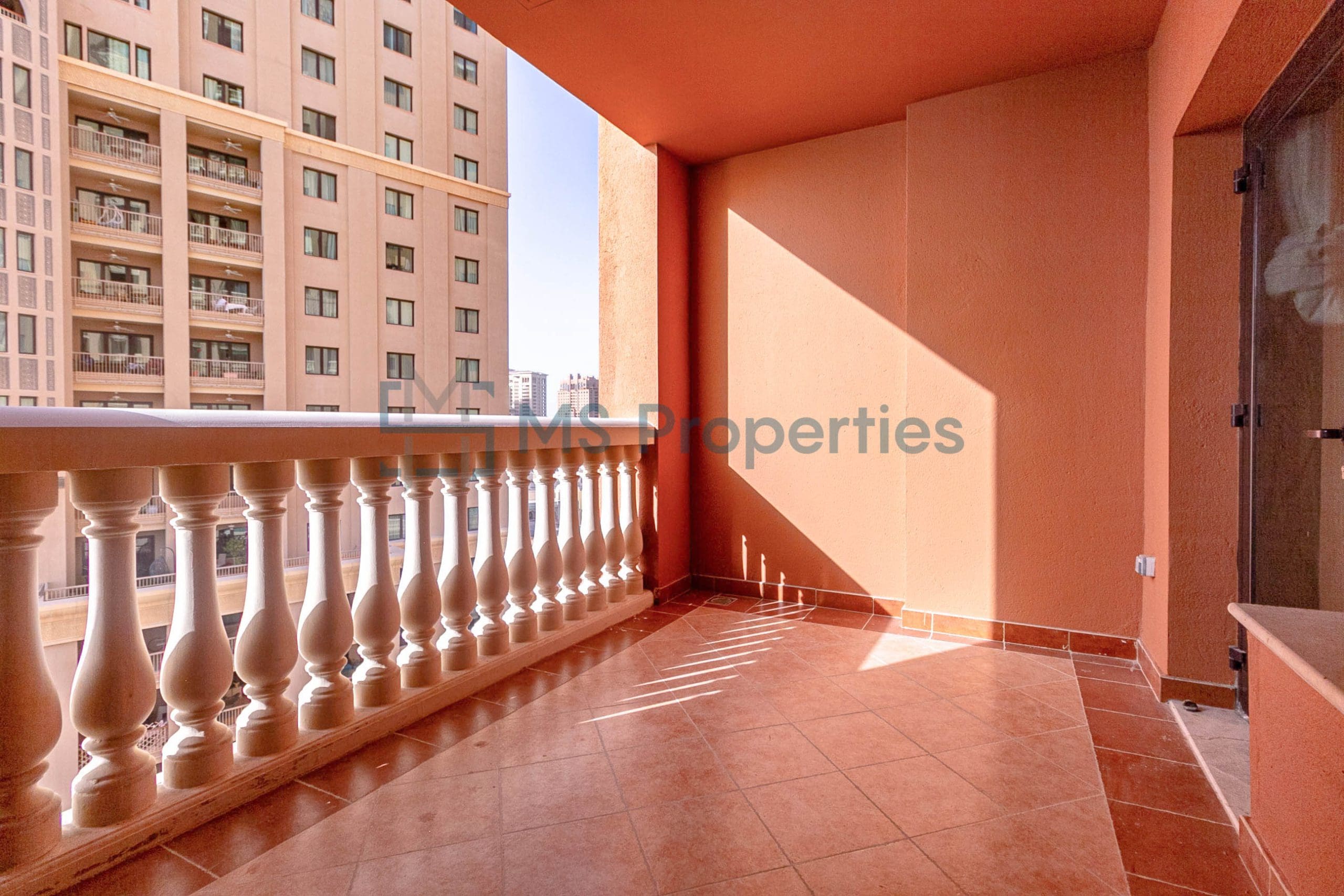 Large Layout 1BR Apartment with View Balcony
