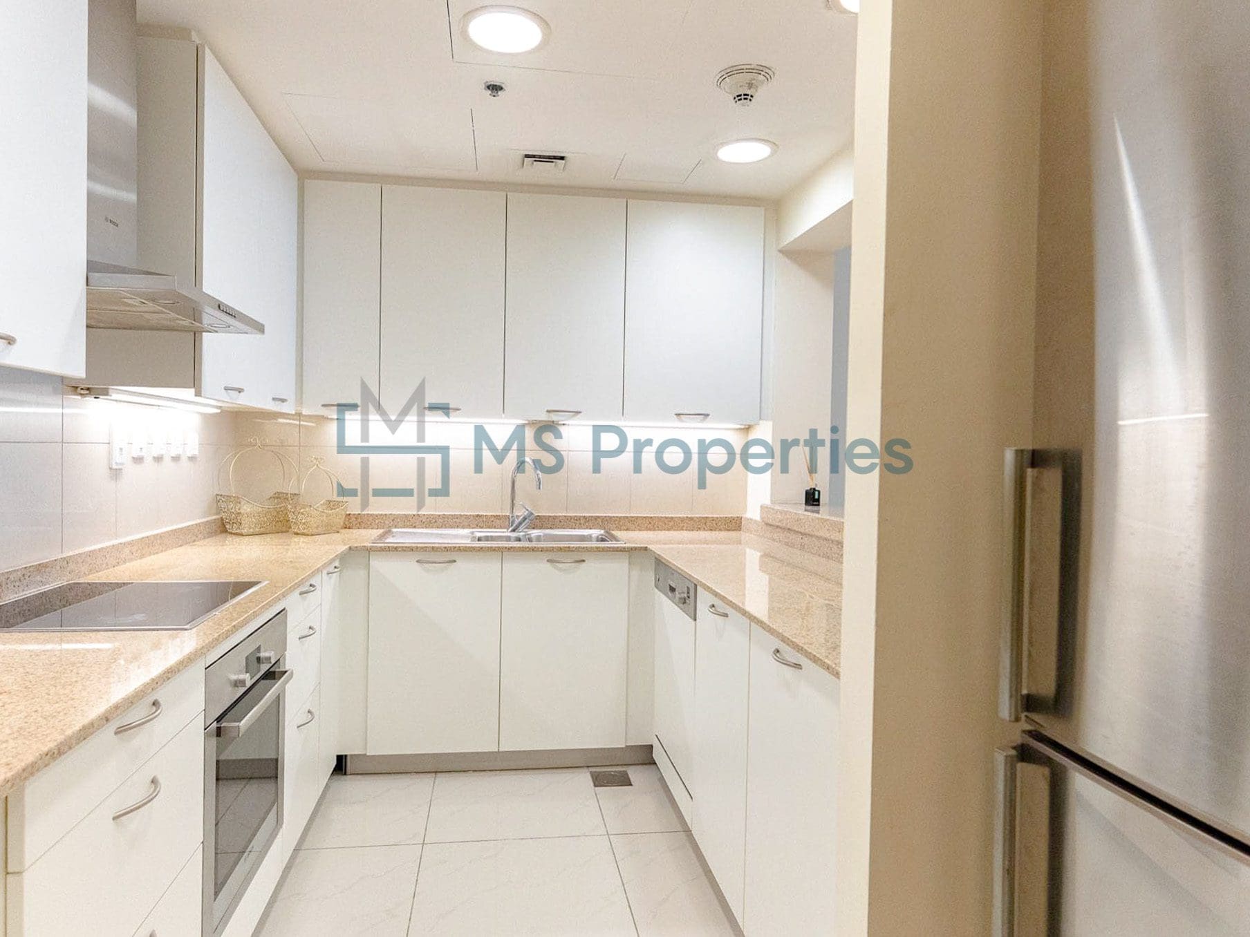 Lovely 1BHK Apartment With Marina View Balcony