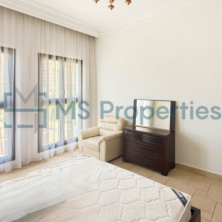 Amazing 1BHK Flat with Balcony in Qanat For Sale