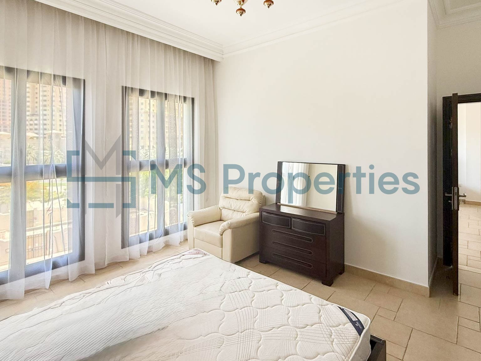 Amazing 1BHK Flat with Balcony in Qanat For Sale