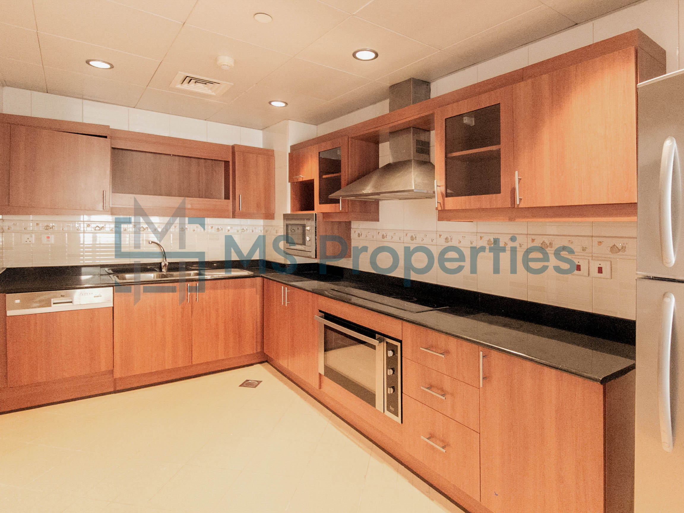 Contemporary 2BR Apartment | Marina Balcony