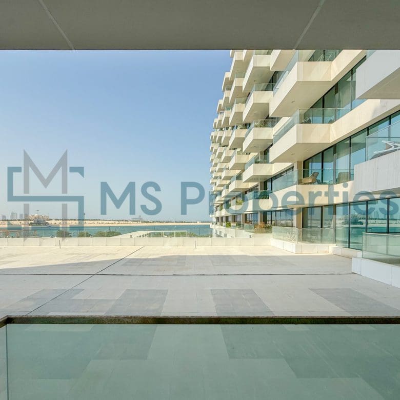 Spectacular 1BR Apartment with Sea View Balcony