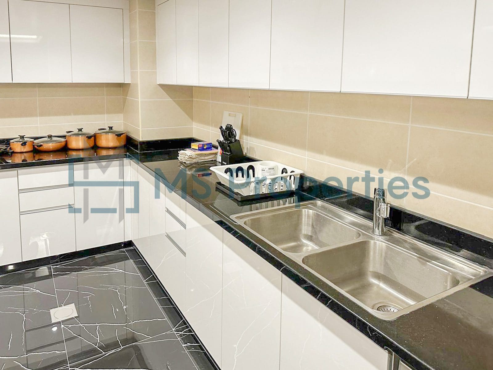 Luxurious 3BR Townhouse with Amazing View Balcony