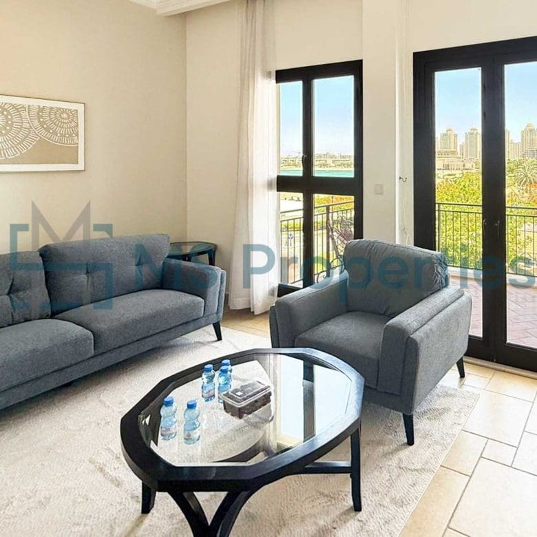Amazing 1BHK Flat with Balcony in Qanat For Sale