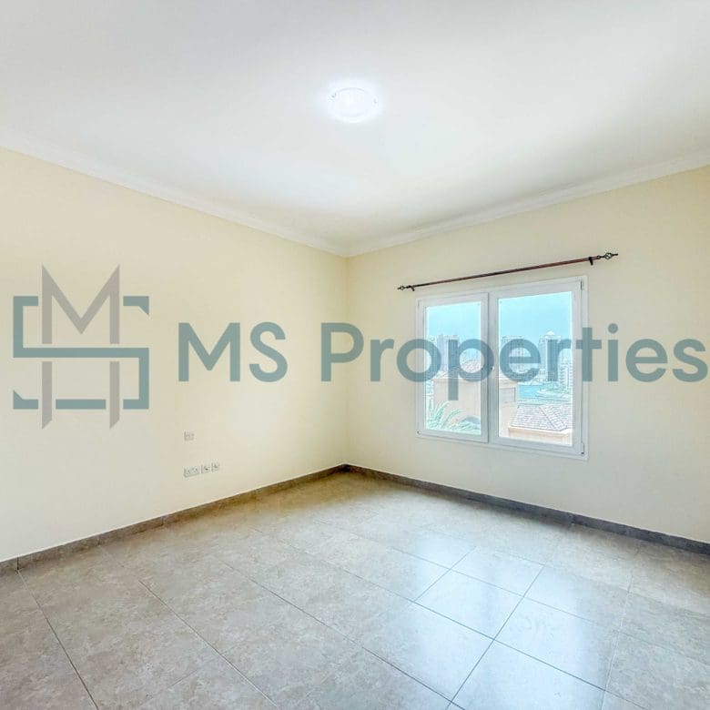 Large Space 2BR Apartment with Big Balcony