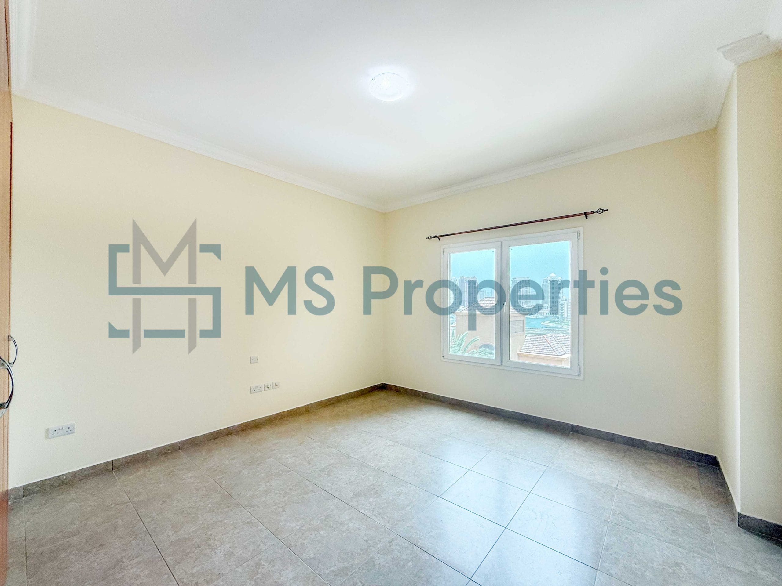 Large Space 2BR Apartment with Big Balcony