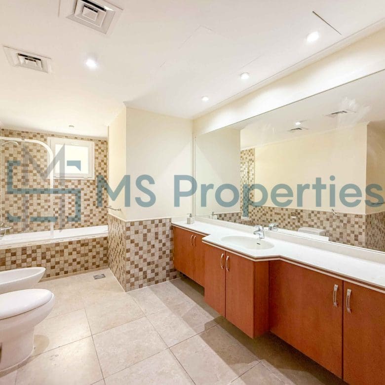 Large Space 2BR Apartment with Big Balcony