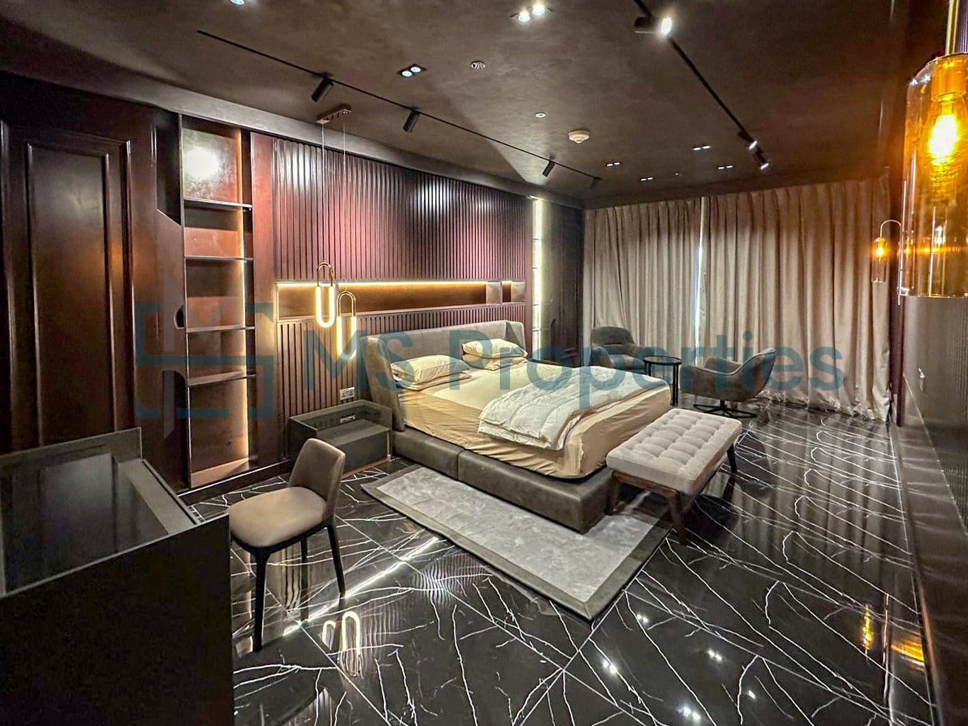 Luxurious 3BR Townhouse with Amazing View Balcony
