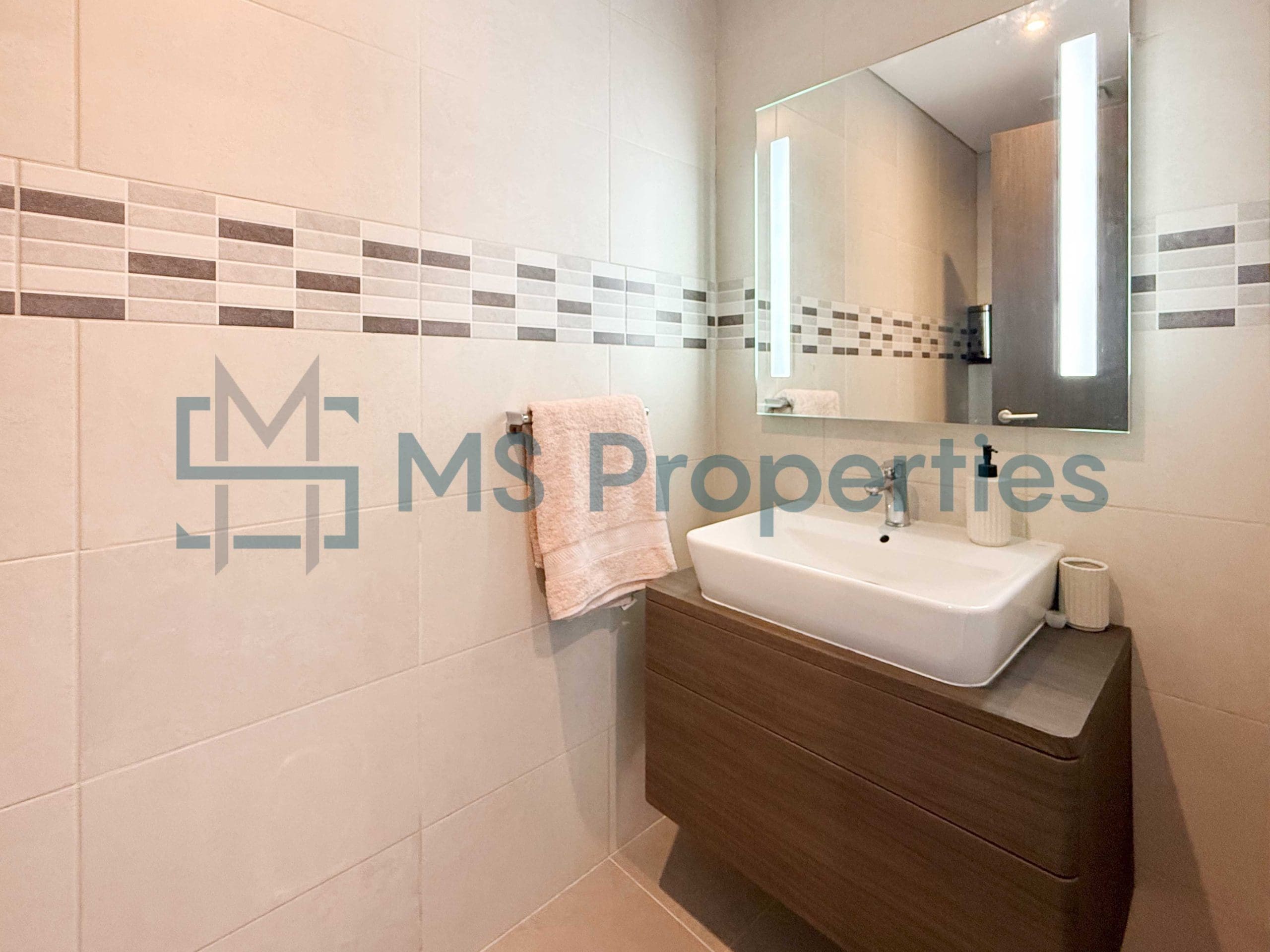 Skyline City View | 1BR Flat +BIlls+WIFI Included