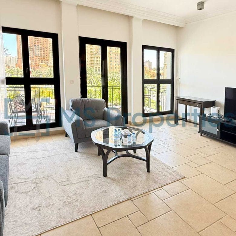 Amazing 1BHK Flat with Balcony in Qanat For Sale