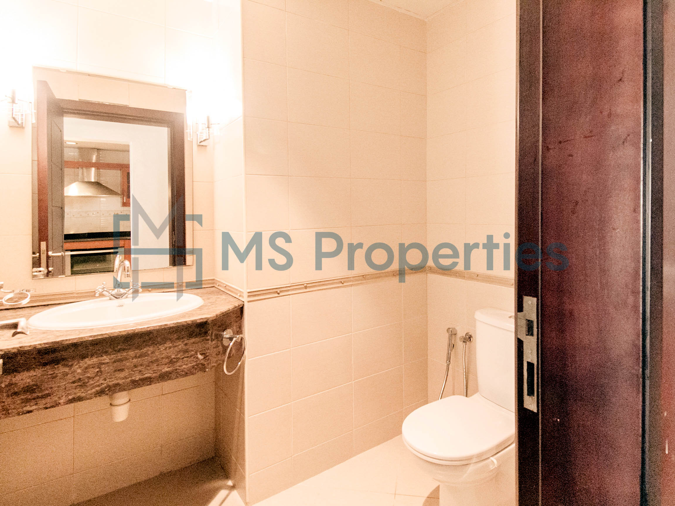Contemporary 2BR Apartment | Marina Balcony
