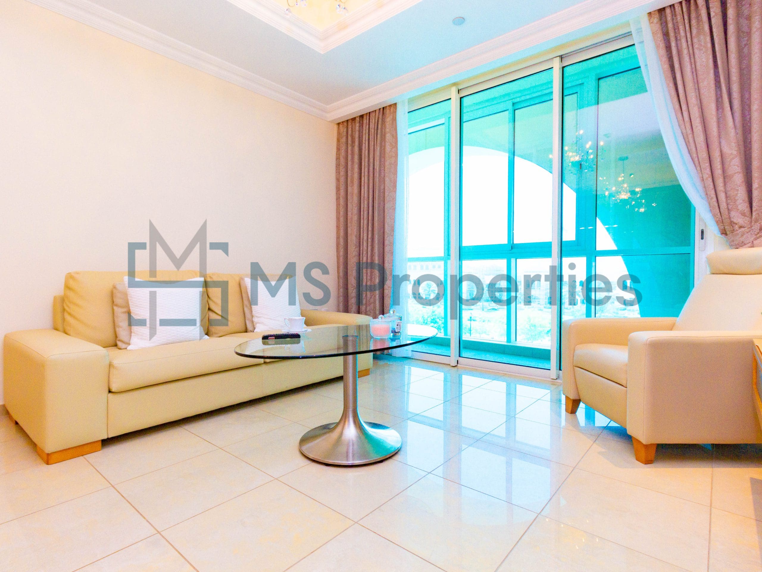 Beautiful 1BR Flat with Balcony +Bills Included