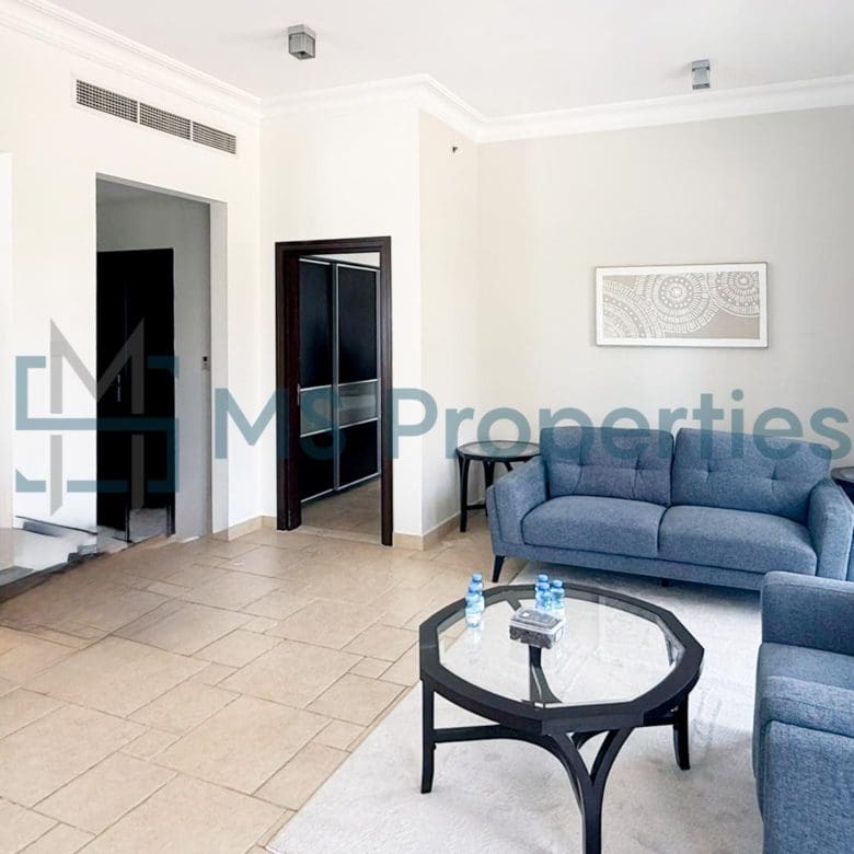 Amazing 1BHK Flat with Balcony in Qanat For Sale