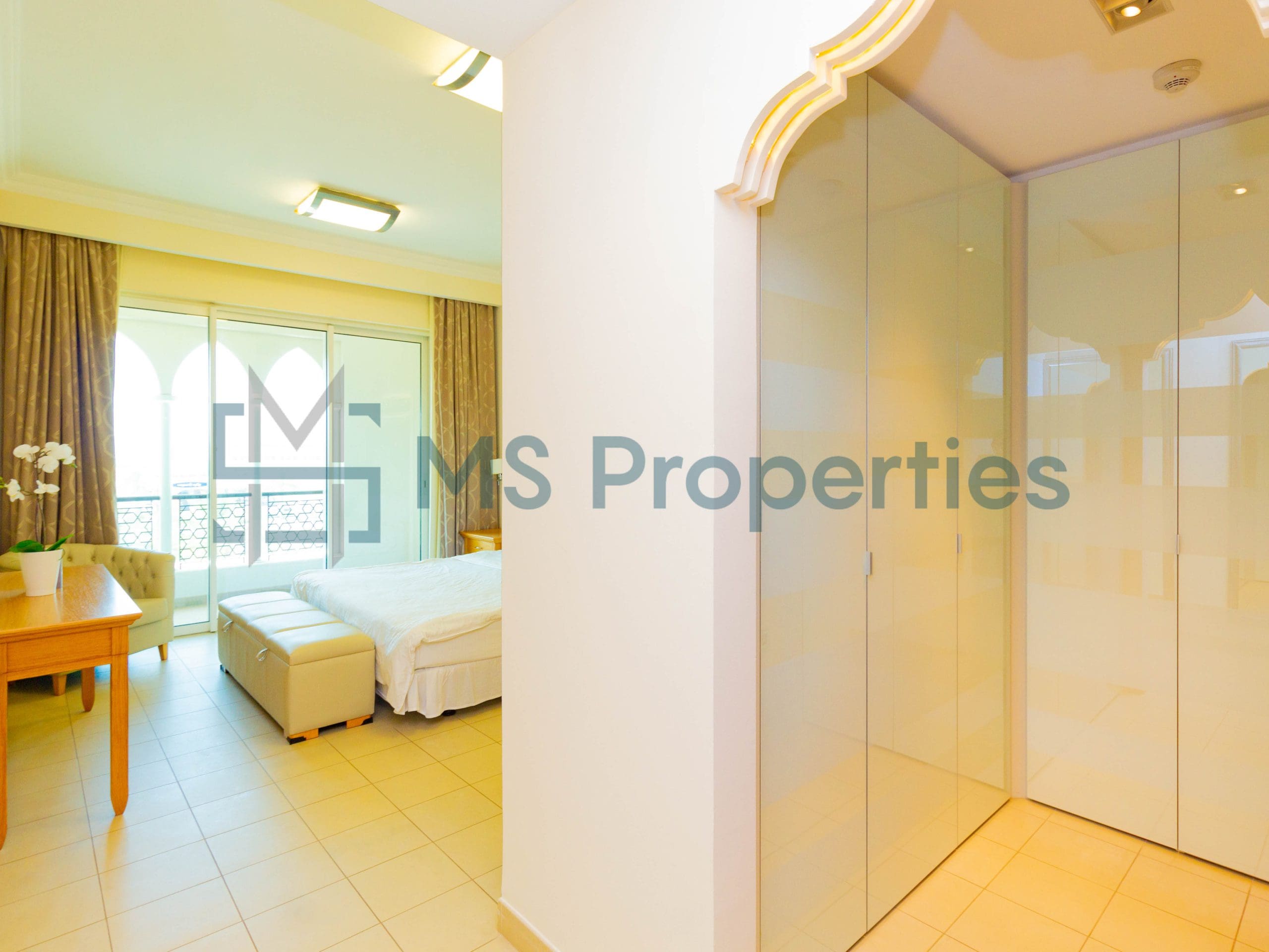 Beautiful 1BR Flat with Balcony +Bills Included