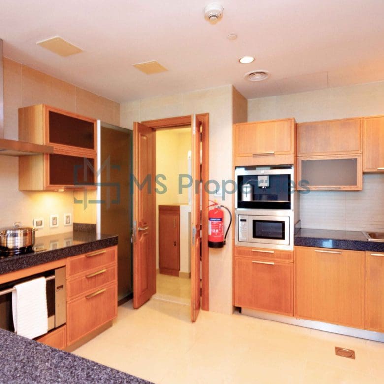 Amazingly Stunning 3BHK Apartment + Bills Included