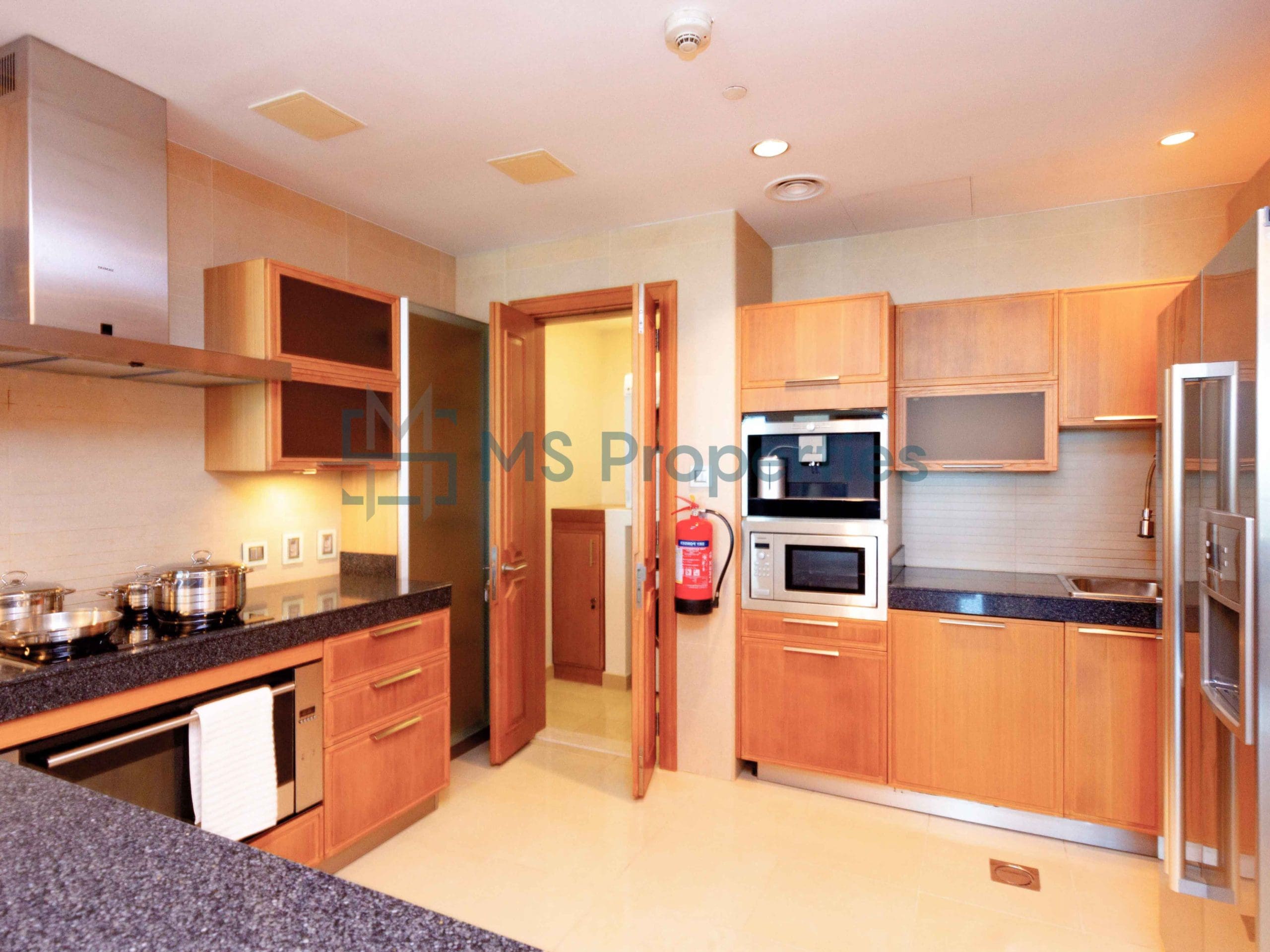 Amazingly Stunning 3BHK Apartment + Bills Included