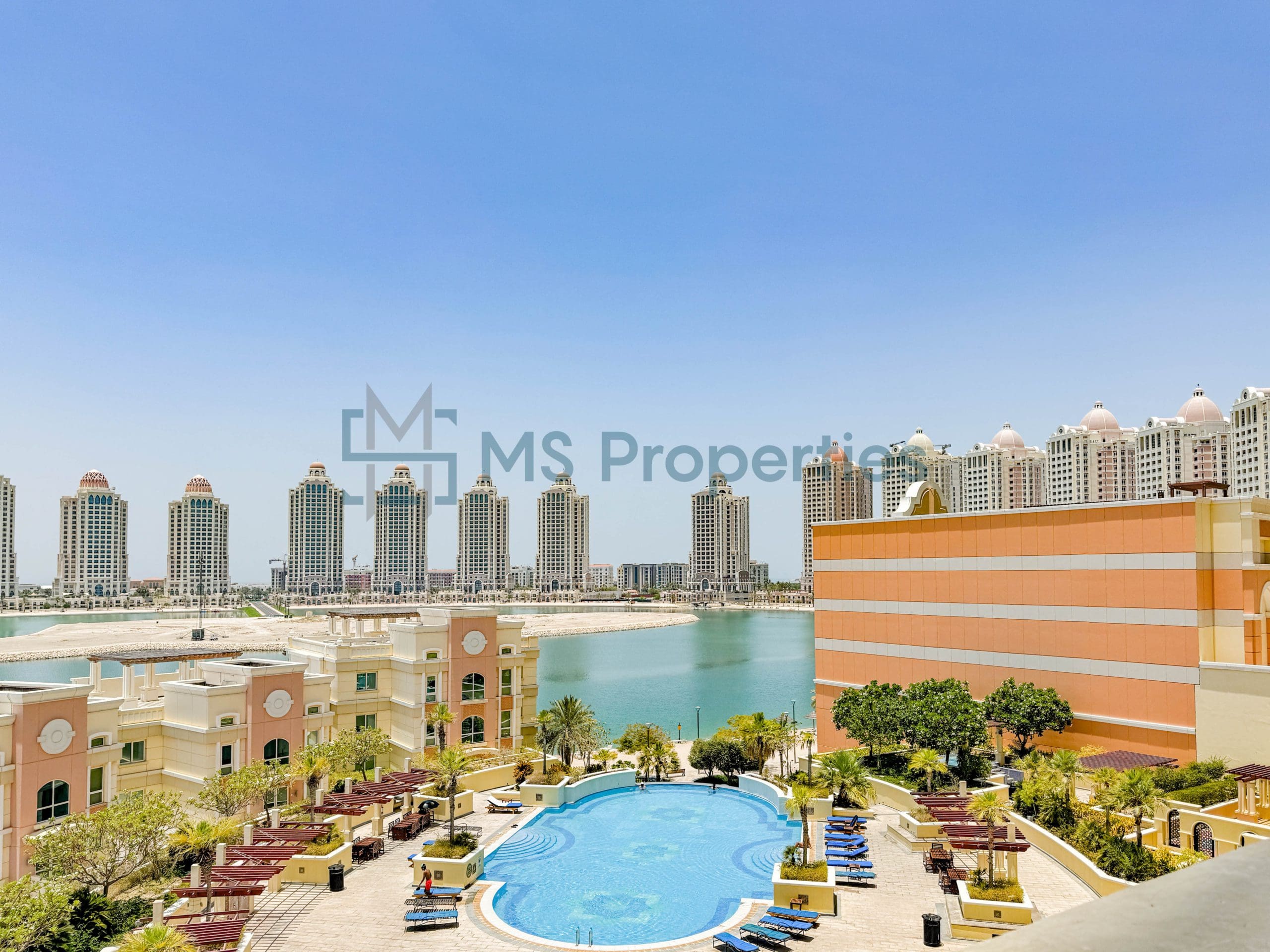 Lovely 1BHK Apartment With Marina View Balcony
