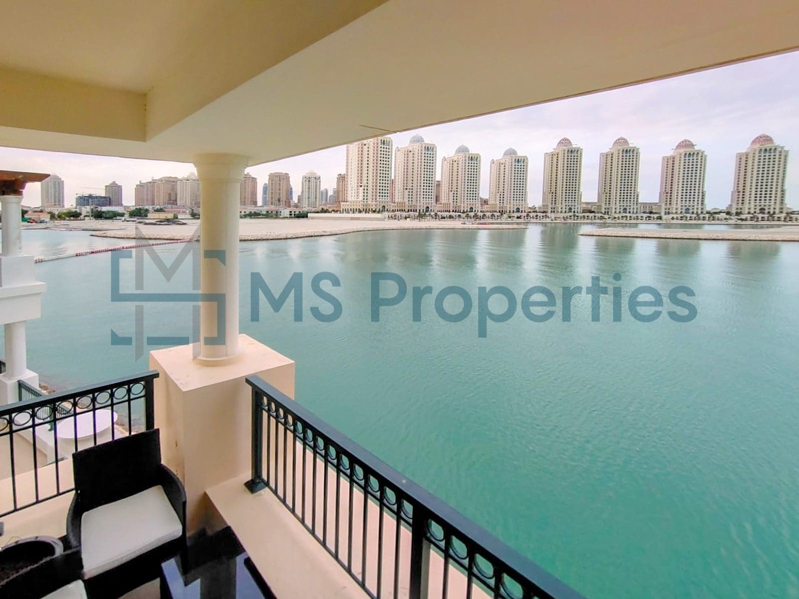Contemporary 1BR Townhouse | Sea View Balcony