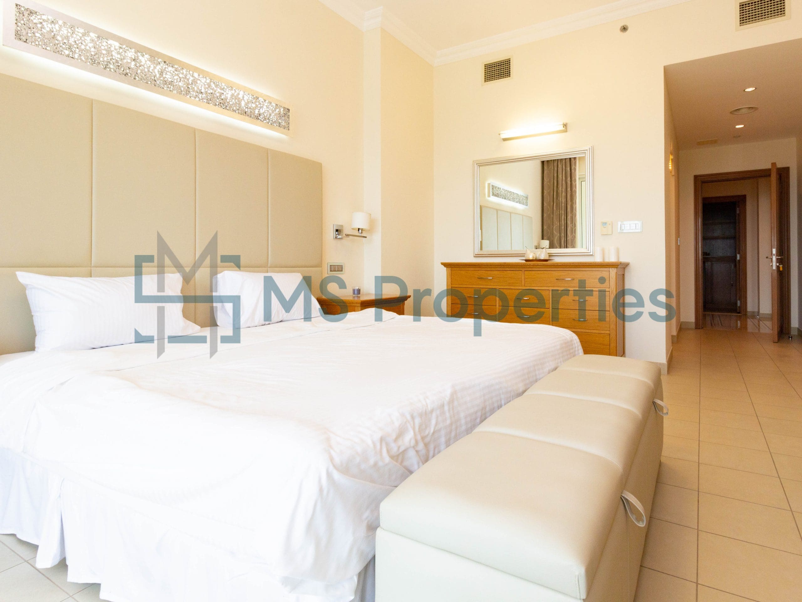 Beautiful 1BR Flat with Balcony +Bills Included