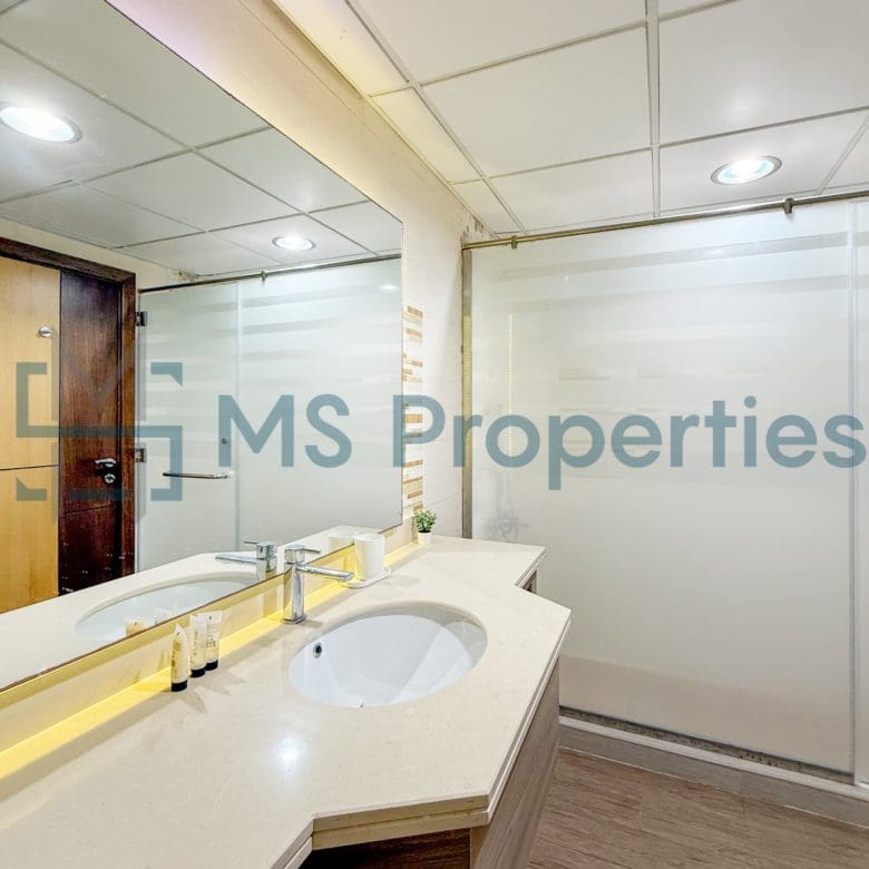 Spectacular 1BR Apartment with Sea View Balcony