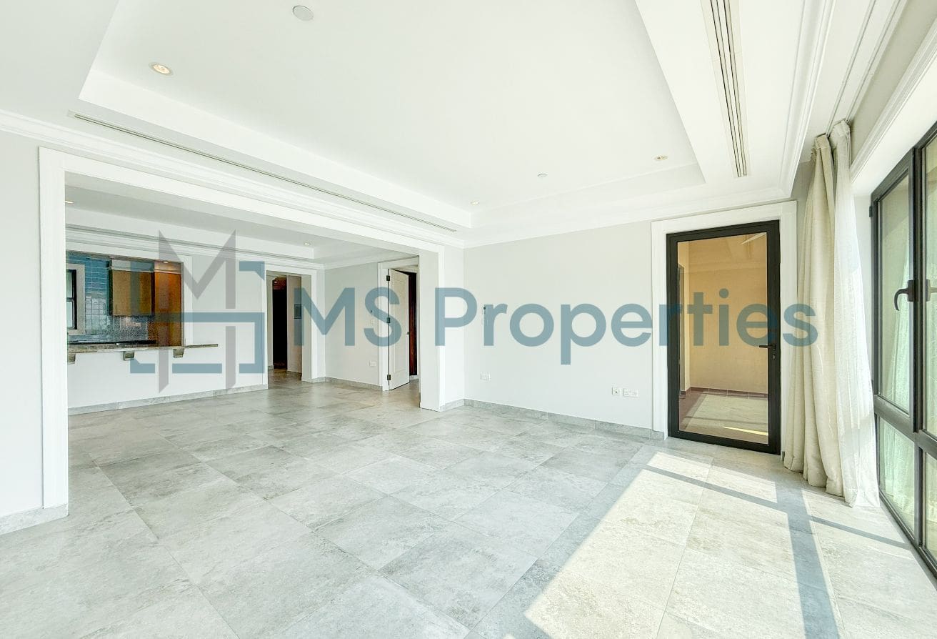 Marvelous 1BR Townhouse with Marina Balcony