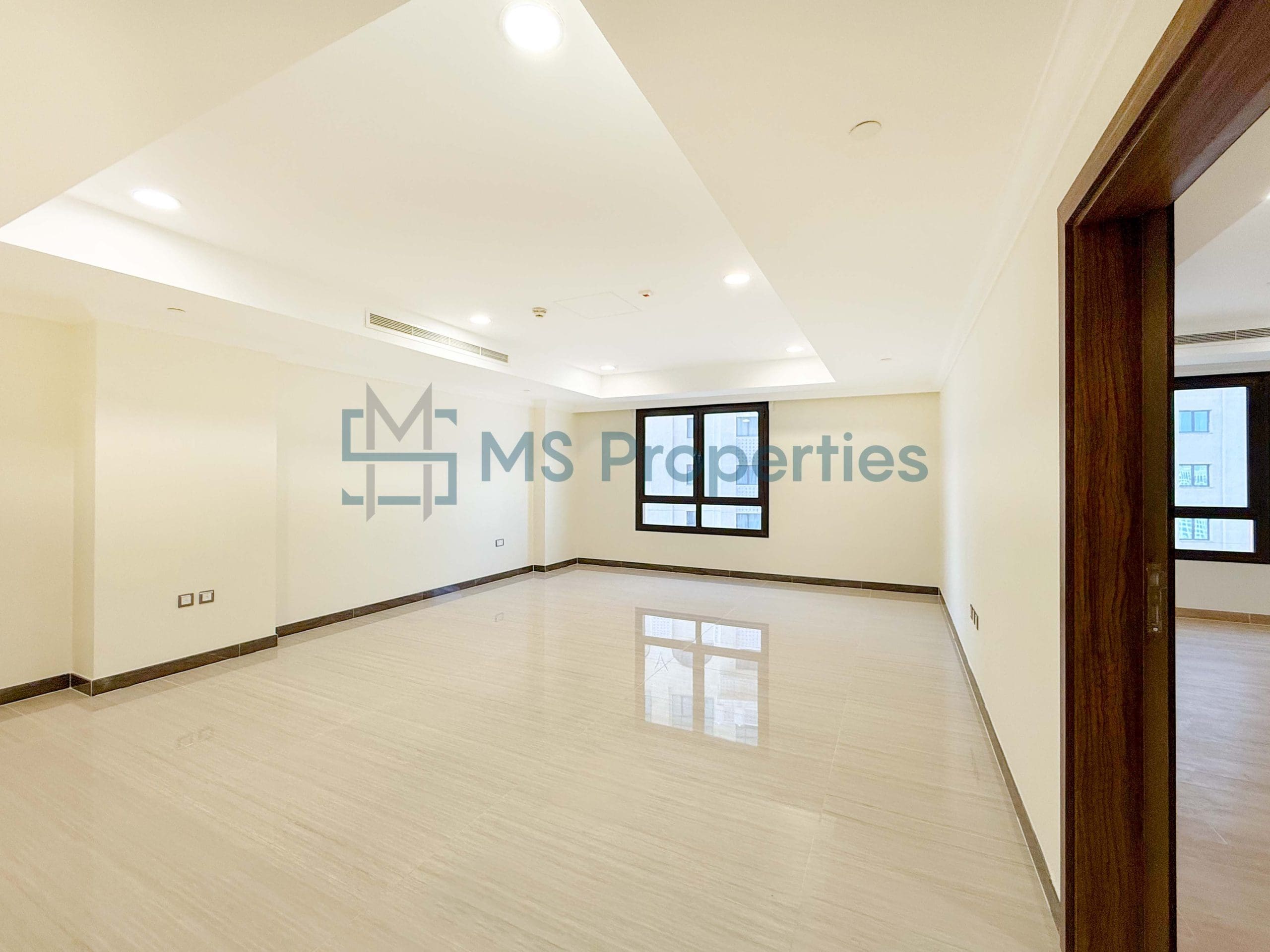 Contemporary 1BR Apartment with Great View