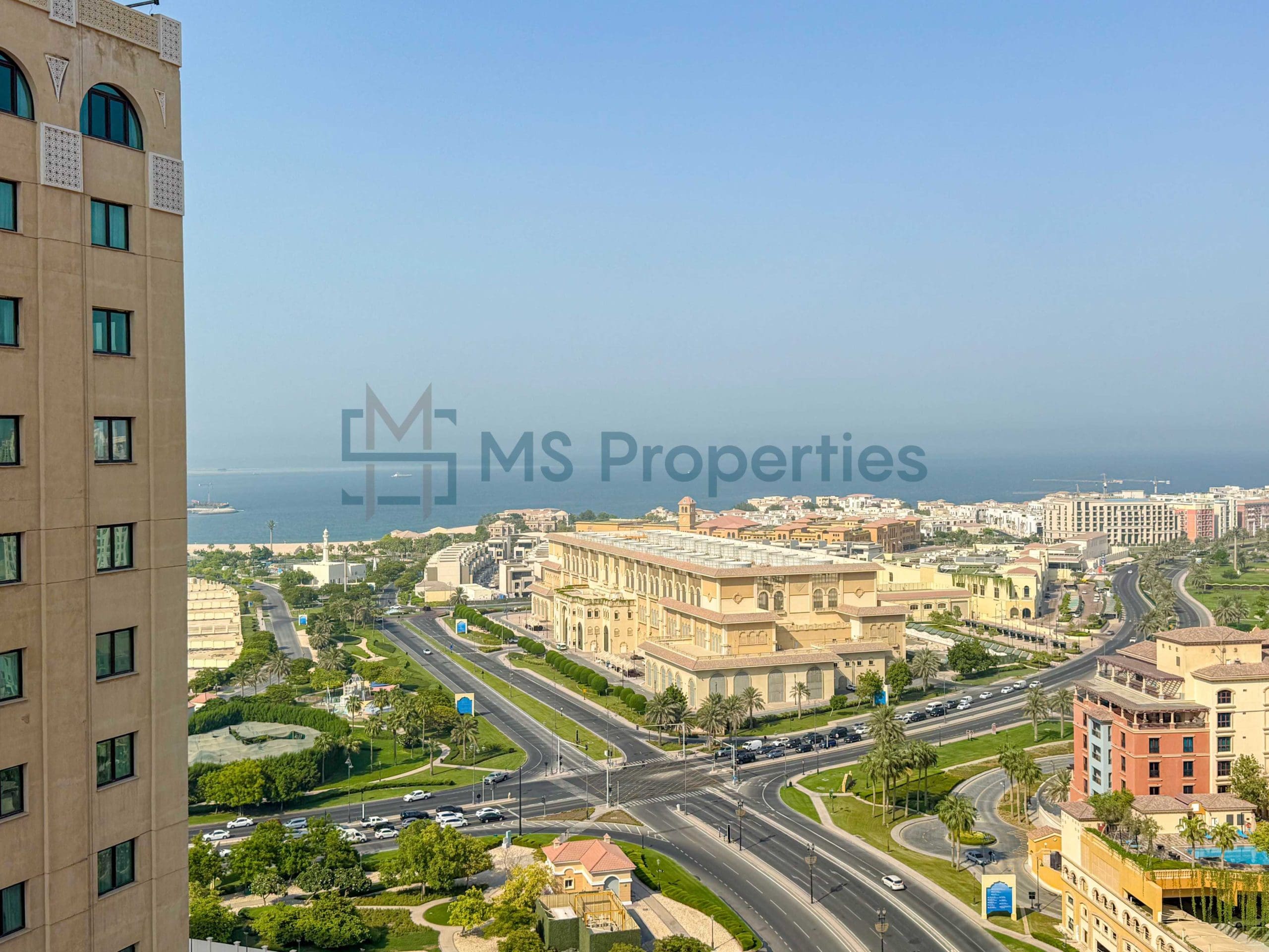 Contemporary 1BR Apartment with Great View