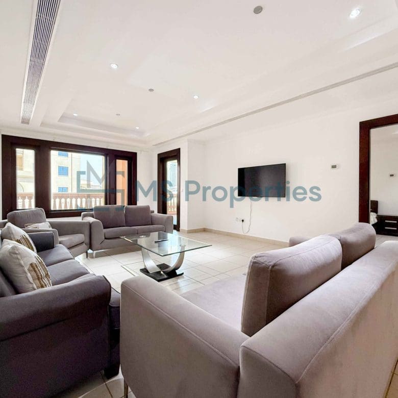 Sophisticated 1BR Apartment with Huge Balcony