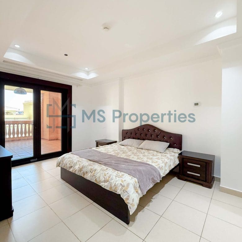 Sophisticated 1BR Apartment with Huge Balcony