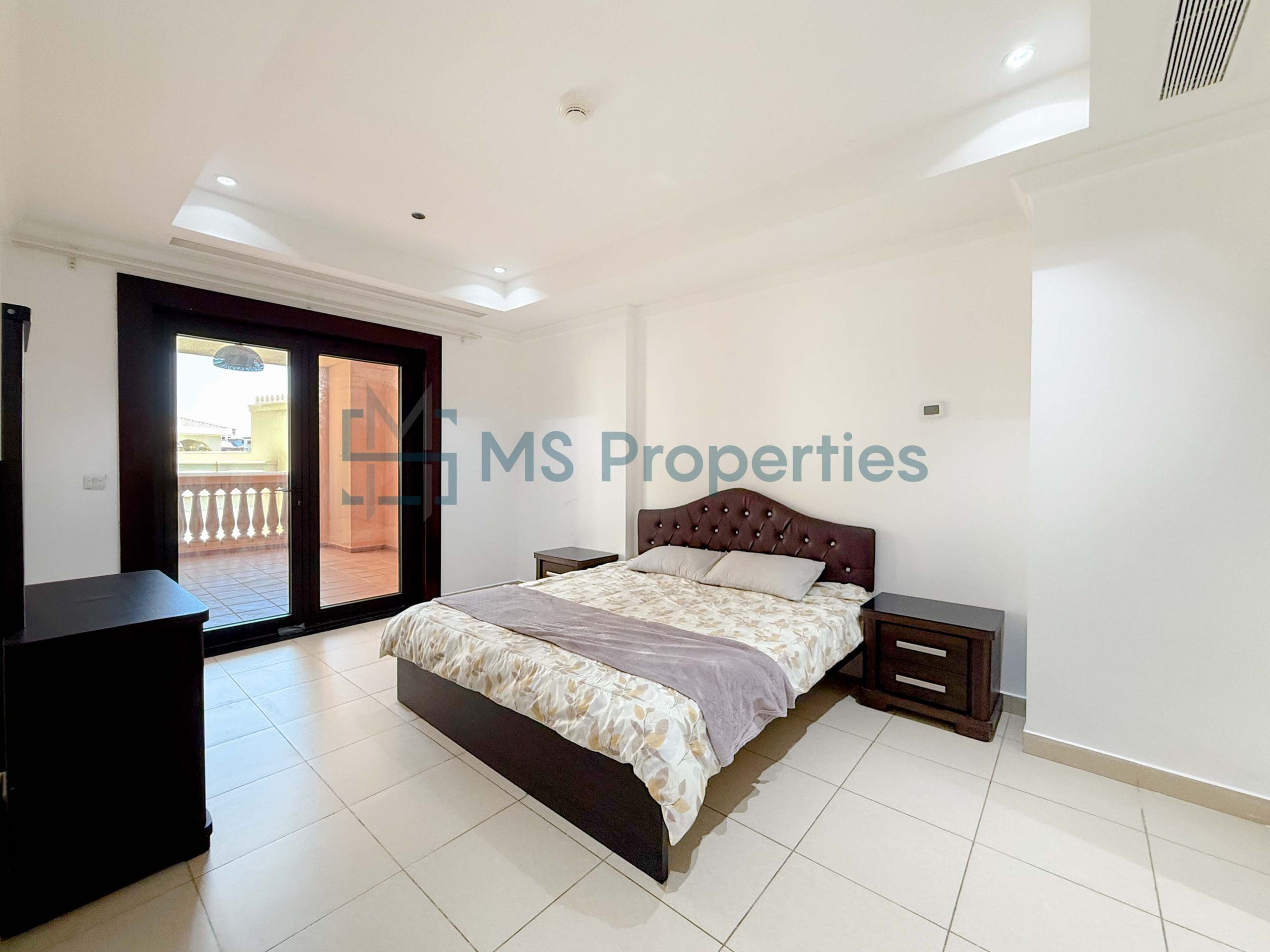 Sophisticated 1BR Apartment with Huge Balcony