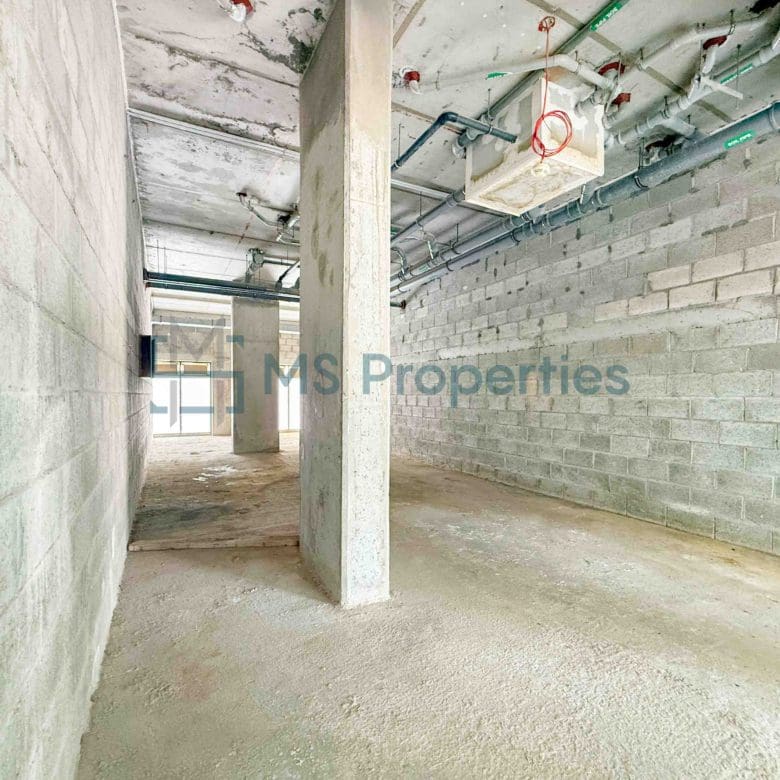 Available Commercial Shop for Rent in Fox Hills