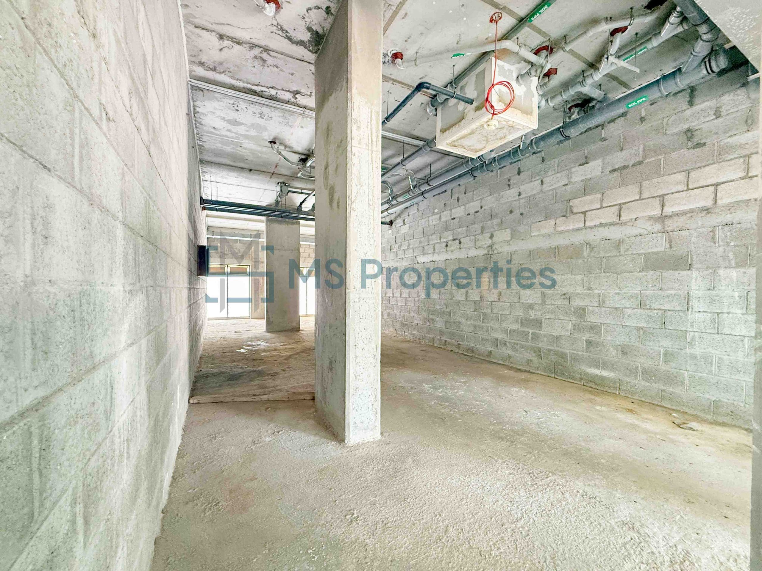 Available Commercial Shop for Rent in Fox Hills