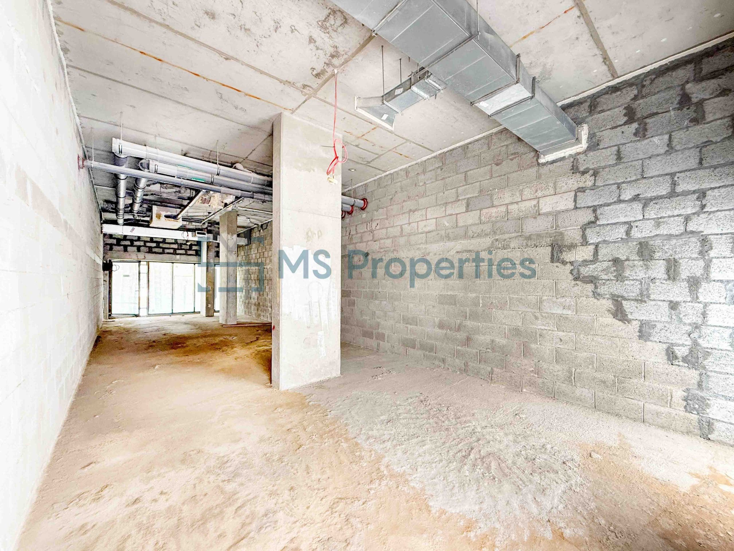 Available Commercial Shop for Rent in Fox Hills