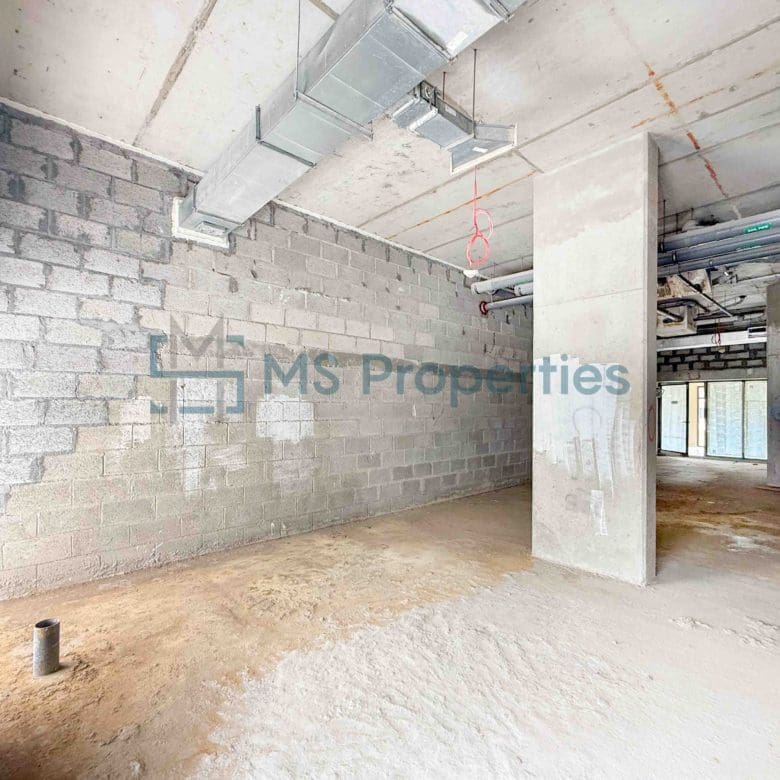 Available Commercial Shop for Rent in Fox Hills