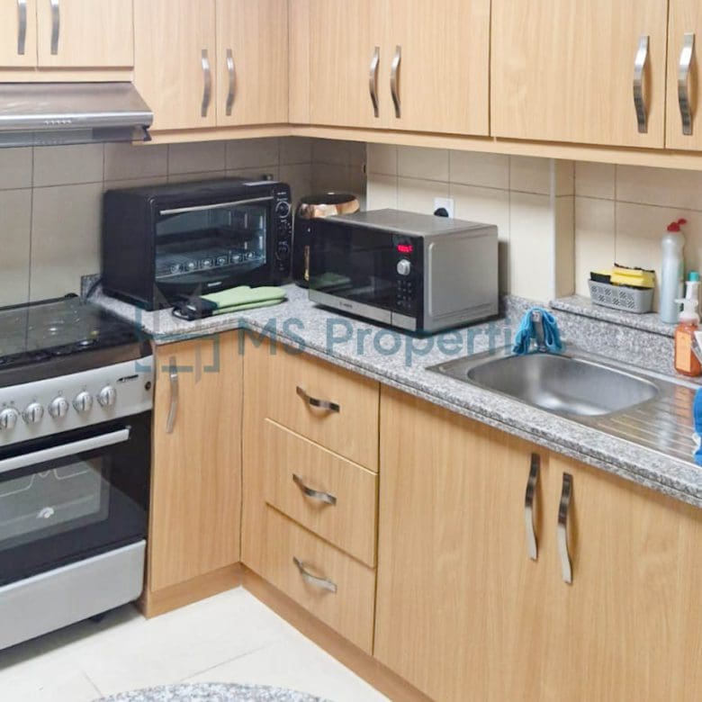 Contemporary 1BR Apartment with Balcony