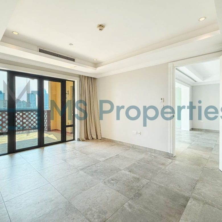 Marvelous 1BR Townhouse with Marina Balcony