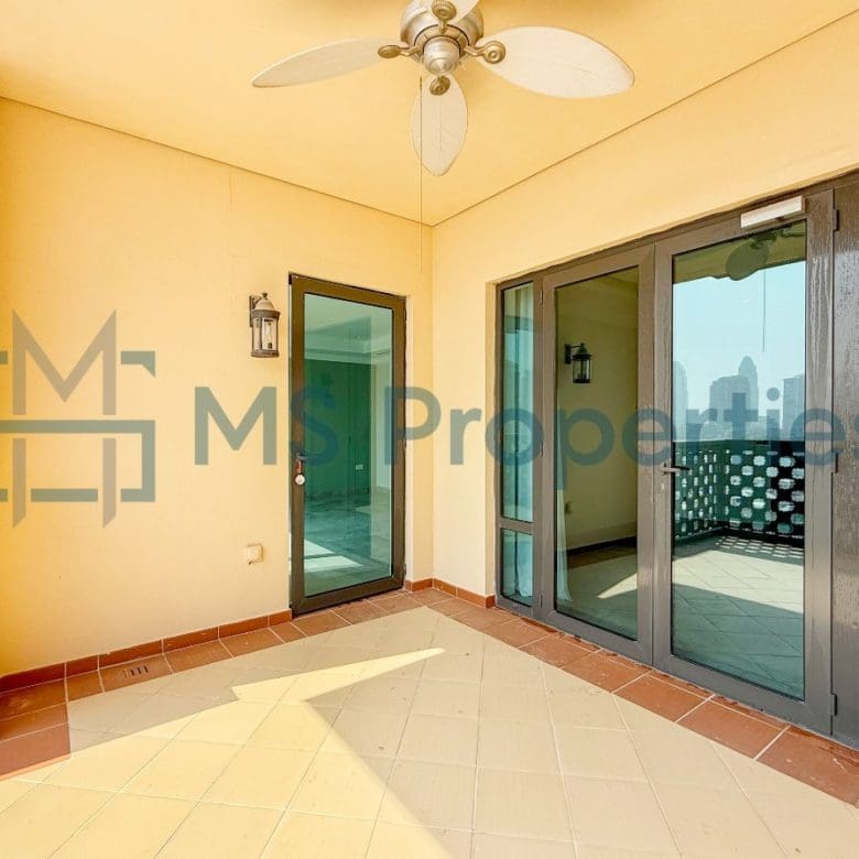 Marvelous 1BR Townhouse with Marina Balcony