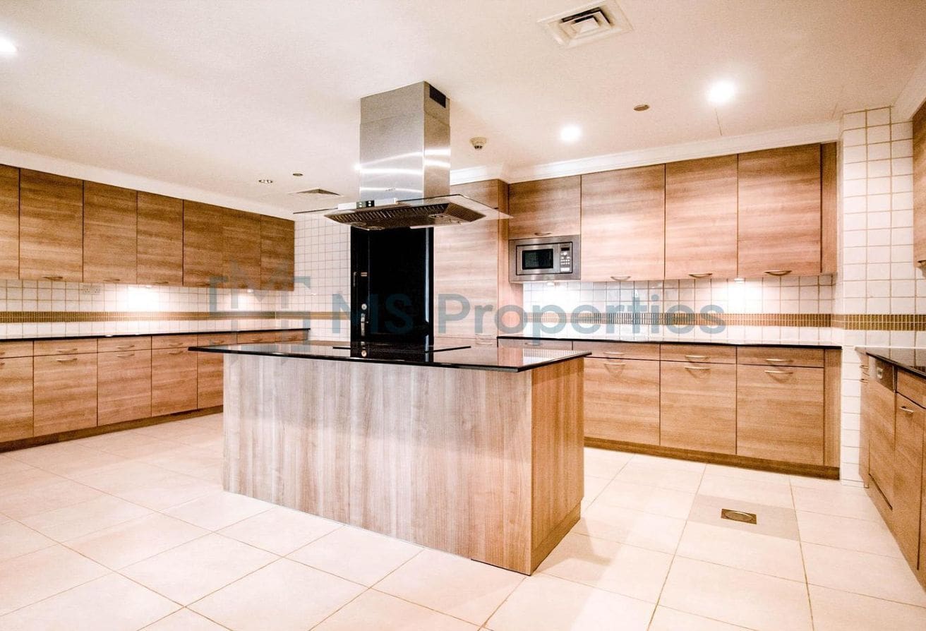 City Sophistication | 3BHK+Maid with Huge Balcony