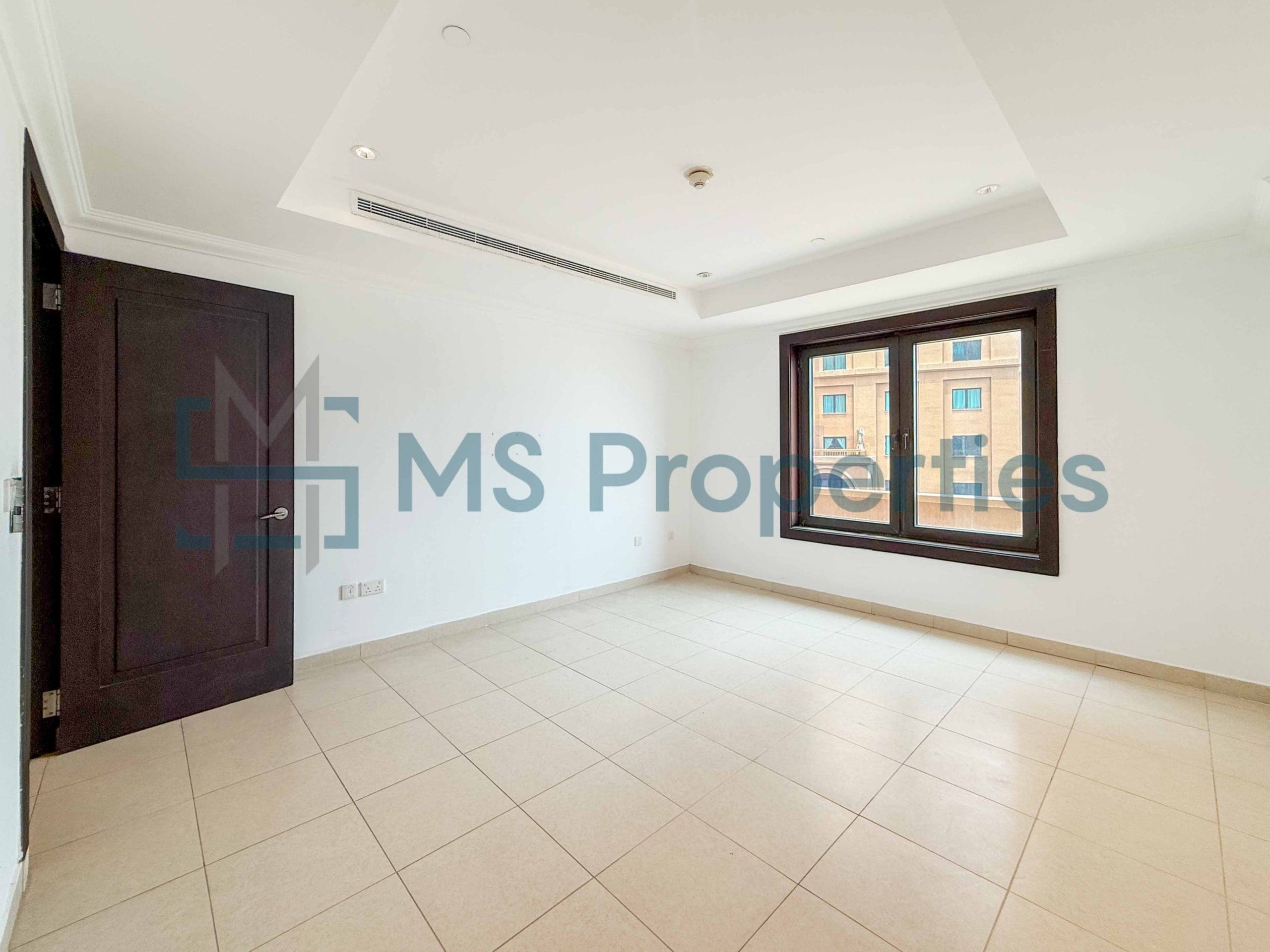 Unique Layout 1BR Apartment with Amazing Balcony