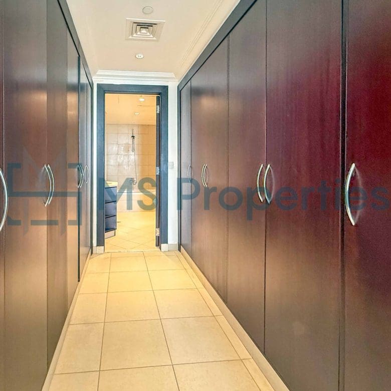 Unique Layout 1BR Apartment with Amazing Balcony